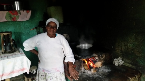 Registro do diálogo com mulheres das Comunidades Quilombolas de Alto da Serra (Lídice-RJ) sobre questões da situação ambiental e das condições de vida em seus territórios que aconteceu no início de Julho. Crédito: Rafael Soares/ KOINONIA