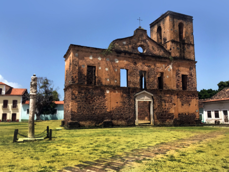 centro-historico-alcantara-maranhao-ruinas-da-igreja-matriz-de-sao-matias-e-pelourinho